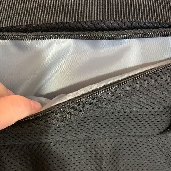 SLOTRA NWT gray laptop backpack unisex - Picture 4 of 16